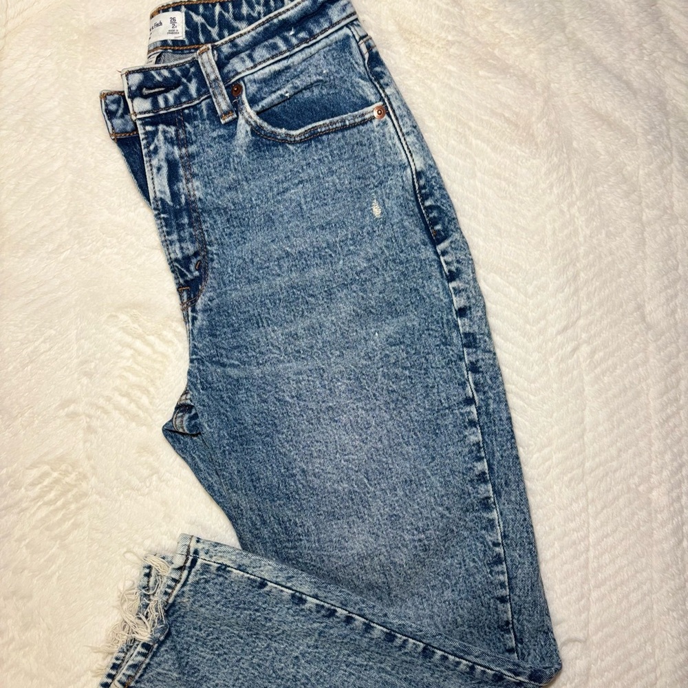 Abercrombie & Fitch Light Blue Cropped Jeans
